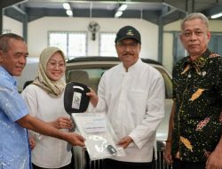 Kemensos Bangun 20 Rumah Layak Huni di Makassar, Dana dari Lelang Rolls-Royce